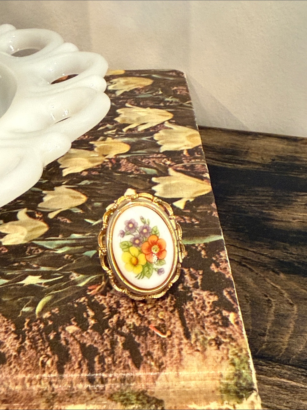 Vintage Avon Floral Porcelain Cameo Ring - Gold Tone, Multicolor Flower Motif